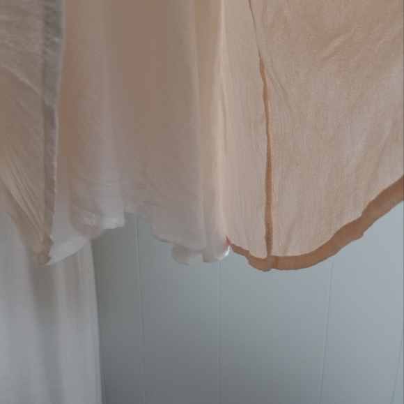 Cream lace lined dress - Picture 6 of 10